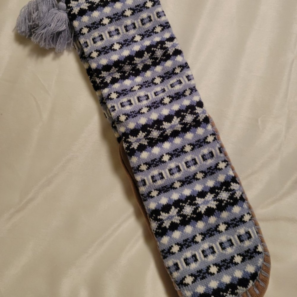 NWT MUK LUKS Holiday Original Slipper Socks Blue Striped Fair Isle Pattern - S/M